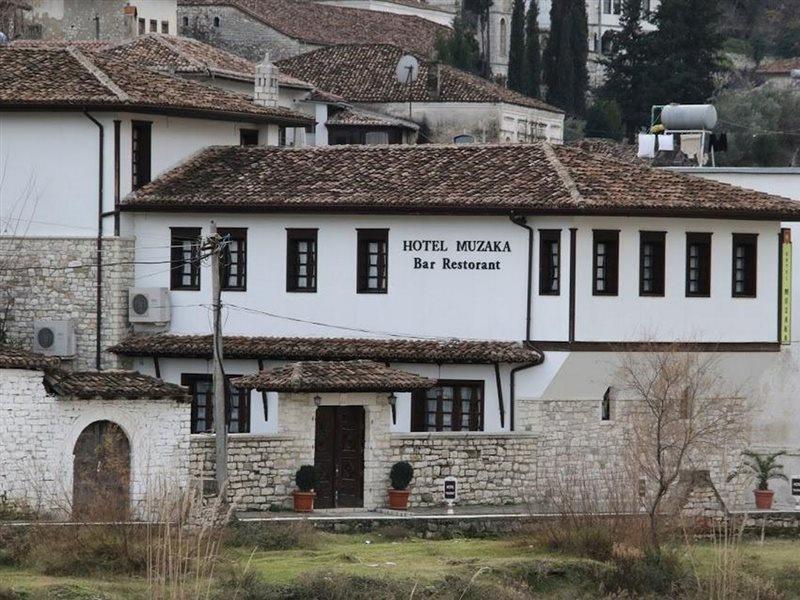 בראט Boutique Hotel Muzaka מראה חיצוני תמונה