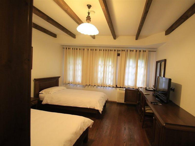 בראט Boutique Hotel Muzaka מראה חיצוני תמונה