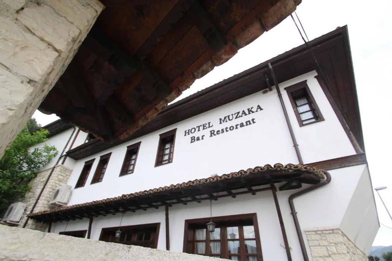 בראט Boutique Hotel Muzaka מראה חיצוני תמונה