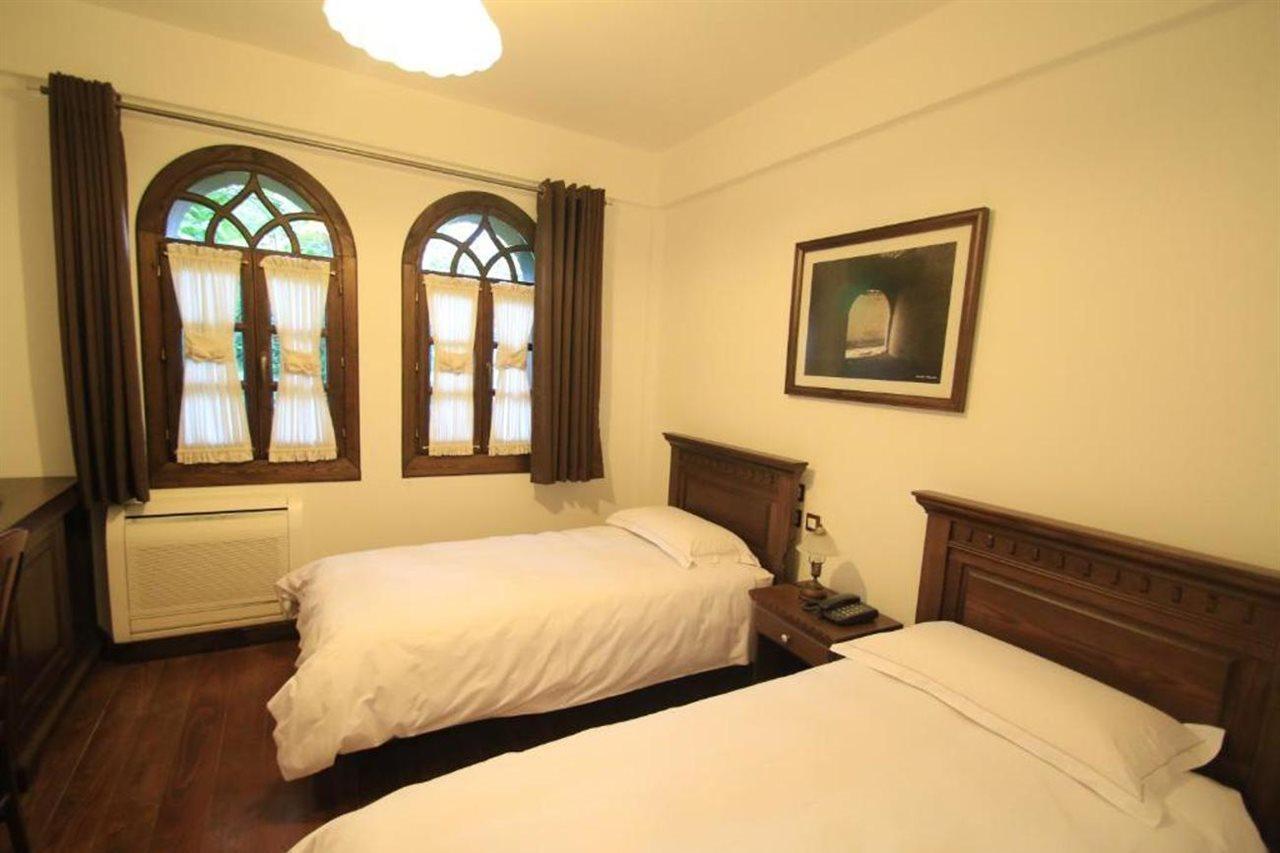 בראט Boutique Hotel Muzaka מראה חיצוני תמונה
