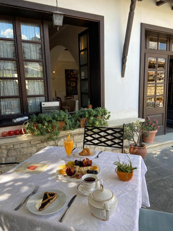 בראט Boutique Hotel Muzaka מראה חיצוני תמונה