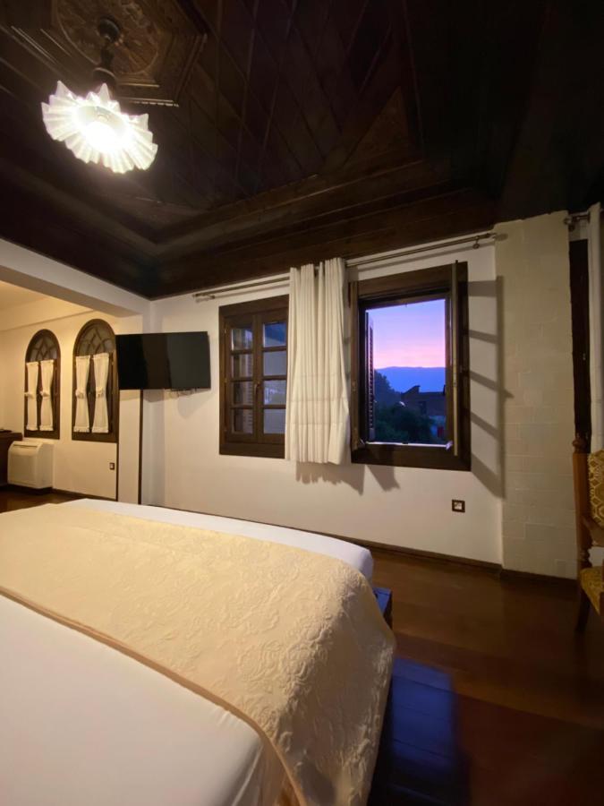 בראט Boutique Hotel Muzaka מראה חיצוני תמונה