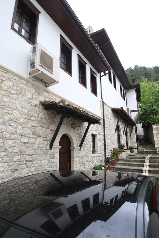 בראט Boutique Hotel Muzaka מראה חיצוני תמונה