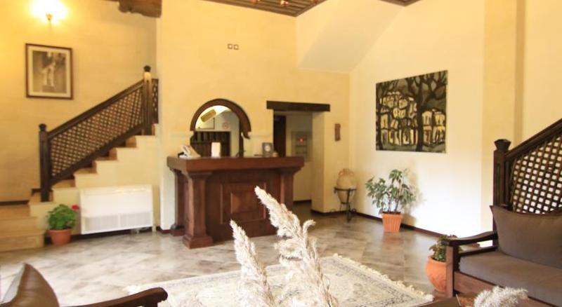 בראט Boutique Hotel Muzaka מראה חיצוני תמונה