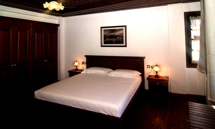 בראט Boutique Hotel Muzaka מראה חיצוני תמונה